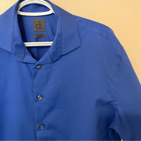 Calvin Klein Men’s Dress Shirts ( Bundle of 2) - Picture 3 of 11